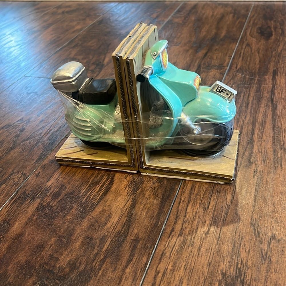 Vintage Motorcycle Book Ends Vespa scooter  AQUA 50’s Bike in EUC